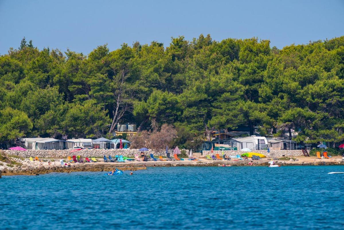Caravan Near The Sea 2 Ugljan Exterior foto